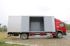 东风柳汽 新乘龙M3中卡 210马力 4X2 7.65米厢式载货车(LZ5163XXYM3AB)