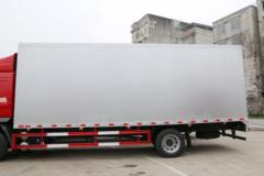 东风柳汽 新乘龙M3中卡 210马力 4X2 7.65米厢式载货车(LZ5163XXYM3AB)