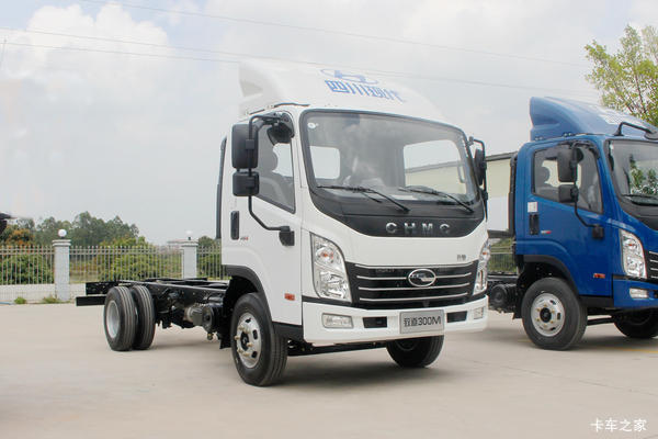 现代商用车 致道300M 129马力 4.18米单排轻卡底盘