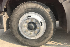 东风特商 中卡 180马力 6.75米排半仓栅式载货车(EQ5166CCYF)
