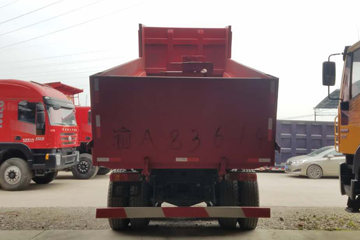 �������� ��ʨC500�ؿ� 390���� 6X4 6����ж��(CQ3256HTVG424L)ͼƬ