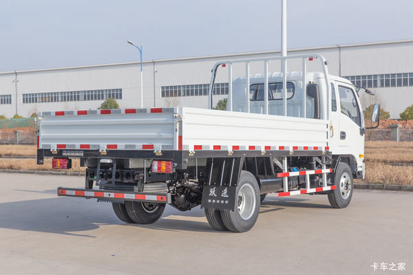 商丘市风云汽车贸易有限公司上汽跃进X100-33优惠促销幅度巨大