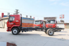 东风柳汽 新乘龙M3中卡 190马力 4X2 6.8米载货车底盘(LZ1166M3ABT) 东风柳汽 新乘龙M3中卡 190马力 4X2 6.8米载货车底盘(LZ1166M3ABT)