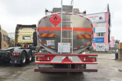 陕汽重卡 德龙新M3000 220马力 6X2 运油车(楚胜牌)(CSC5251GYYS)