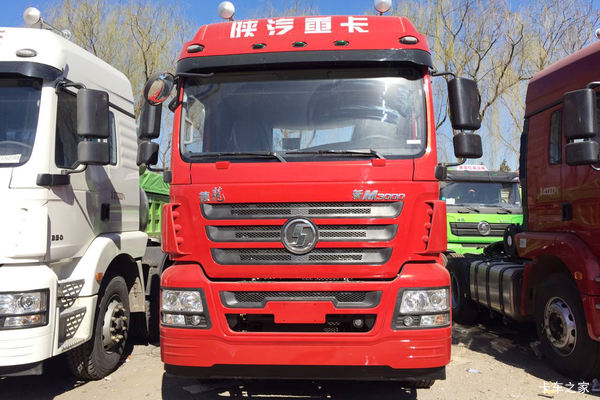 陕汽重卡 德龙新M3000 标柜版 375马力 6X4牵引车(SX4250MB4)
