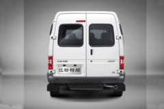 江铃汽车 特顺 2017款 136马力 11/12座 短轴 2.4汽油 中顶商务型