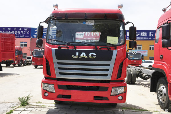 江淮 格尔发K6L中卡 190马力 4X2 6.2米仓栅式载货车(HFC5161CCYP3K1A47S5V)
