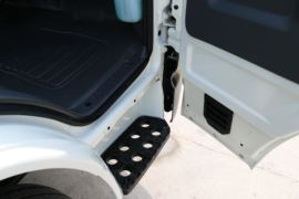 上汽跃进底盘&nbsp;爆破器材运输车驾驶室图片