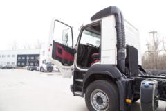 沃尔沃 FMX重卡 420马力 8X4专用车(底盘)
