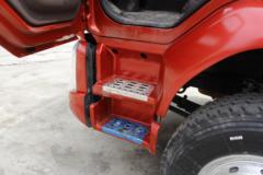 东风柳汽 新乘龙M3中卡 220马力 4X2 9.8米厢式载货车底盘(LZ5185XXYM3AB)