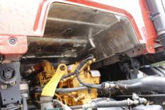 东风柳汽 新乘龙M3中卡 220马力 4X2 9.8米厢式载货车底盘(LZ5185XXYM3AB)