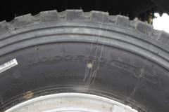 东风柳汽 新乘龙M3中卡 220马力 4X2 9.8米厢式载货车底盘(LZ5185XXYM3AB)