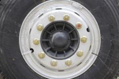 东风柳汽 新乘龙M3中卡 220马力 4X2 9.8米厢式载货车底盘(LZ5185XXYM3AB)