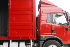 青岛解放 龙V中卡 220马力 4X2 9.65米厢式载货车(CA5189XXYPK2L7E5A80)