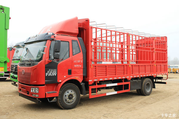 一汽解放 J6L中卡 180马力 4X2 6.8米仓栅式载货车(CA5160CCYP62K1L4E5)