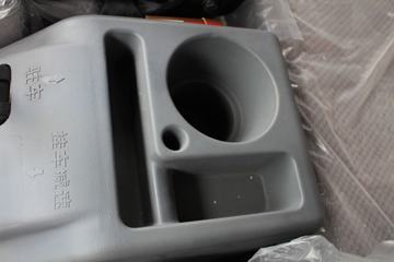 һ����� J6L�п� 180���� 4X2 6.8�ײ�դʽ�ػ���(CA5160CCYP62K1L4E5)ͼƬ