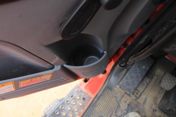 һ����� J6L�п� 180���� 4X2 6.8�ײ�դʽ�ػ���(CA5160CCYP62K1L4E5)ͼƬ