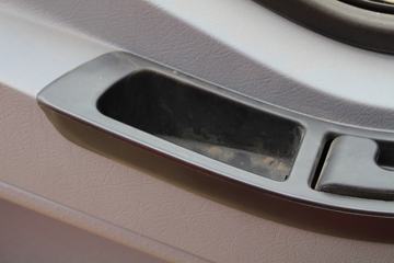 һ����� J6L�п� 180���� 4X2 6.8�ײ�դʽ�ػ���(CA5160CCYP62K1L4E5)ͼƬ