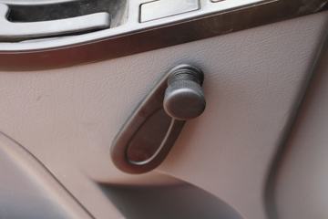 һ����� J6L�п� 180���� 4X2 6.8�ײ�դʽ�ػ���(CA5160CCYP62K1L4E5)ͼƬ