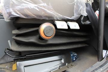 һ����� J6L�п� 180���� 4X2 6.8�ײ�դʽ�ػ���(CA5160CCYP62K1L4E5)ͼƬ