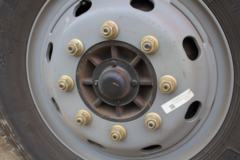 一汽解放 J6L中卡 180马力 4X2 6.8米仓栅式载货车(CA5160CCYP62K1L4E5)