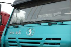 陕汽 奥龙重卡 336马力 6X4 牵引车(中长高顶)(SX4255TT294)