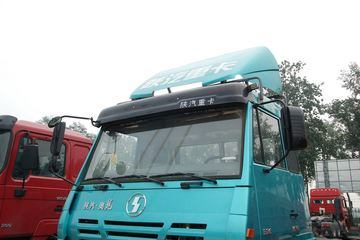 陕汽 奥龙重卡 375马力 6X4 牵引车(中长高顶)(SX4255TT294)外观图片