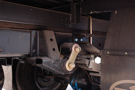 小解放&nbsp;载货车底盘                                                图片