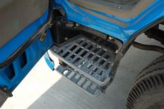 一汽通用 小解放 120马力 5.1米单排栏板载货车(CA1051K26L4-3) 一汽通用 小解放 120马力 5.1米单排栏板载货车(CA1051K26L4-3)