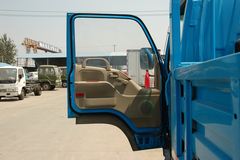 一汽通用 小解放 120马力 5.1米单排栏板载货车(CA1051K26L4-3) 一汽通用 小解放 120马力 5.1米单排栏板载货车(CA1051K26L4-3)