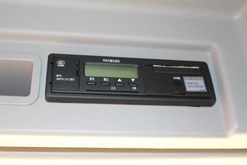 һ����� J6P�ؿ� �ʻݰ� 350���� 8X4 9.5�ײ�դʽ�ػ���(CA5310CCYP66K2L7T4E5)ͼƬ