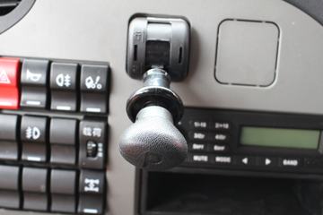 һ����� J6P�ؿ� �ʻݰ� 350���� 8X4 9.5�ײ�դʽ�ػ���(CA5310CCYP66K2L7T4E5)ͼƬ