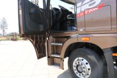 青岛解放 JH6重卡 500马力 6X4牵引车(CA4250P25K2T1E5A) 青岛解放 JH6重卡 500马力 6X4牵引车(CA4250P25K2T1E5A)