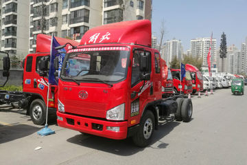 解放 J6F 180马力 4.78米排半仓栅式载货车(CA5120CCYP40K62L3E5A84)