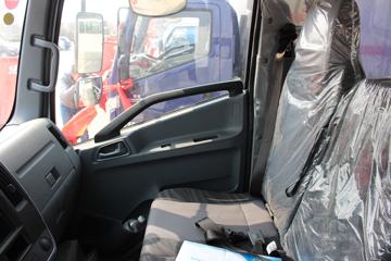 Ծ�� ��ԽC300 125���� 4X2 �����������䳵(������)ͼƬ