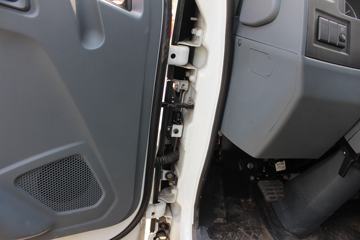 Ծ�� ��ԽC300 125���� 4X2 �����������䳵(������)ͼƬ