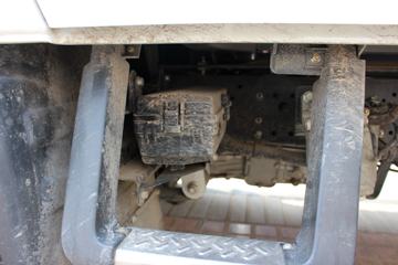 Ծ�� ��ԽC300 125���� 4X2 �����������䳵(������)ͼƬ