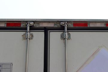 Ծ�� ��ԽC300 125���� 4X2 �����������䳵(������)ͼƬ