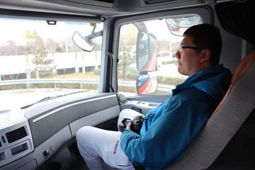 ���� ŷ��EST-A 6ϵ�ؿ� �������� 460���� 6X4 AMT�Զ���ǣ����ͼƬ