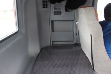 ���� ŷ��EST-A 6ϵ�ؿ� �������� 460���� 6X4 AMT�Զ���ǣ����ͼƬ