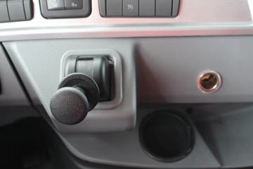 ���� ŷ��EST-A 6ϵ�ؿ� �������� 460���� 6X4 AMT�Զ���ǣ����ͼƬ