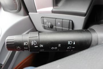 ���� ŷ��EST-A 6ϵ�ؿ� �������� 460���� 6X4 AMT�Զ���ǣ����ͼƬ