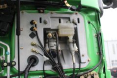 陕汽重卡 德龙新M3000 350马力 8X4 6.5米自卸车(SX3310MB326)