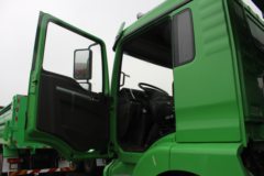 陕汽重卡 德龙新M3000 350马力 8X4 6.5米自卸车(SX3310MB326)