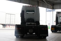 中国重汽 汕德卡SITRAK C7H重卡 440马力 6X4危险品牵引车(ZZ4256V324HE1W)