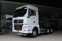 中国重汽 汕德卡SITRAK C7H重卡 440马力 6X4危险品牵引车(ZZ4256V324HE1W)