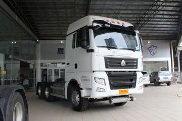 中国重汽 汕德卡SITRAK C7H重卡 440马力 6X4危险品牵引车(ZZ4256V324HE1W)
