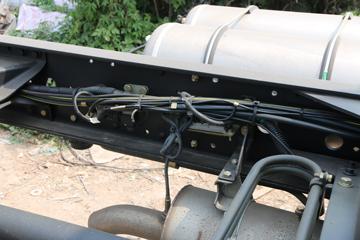 һ����� J6L�п� �ʻݰ� 220���� 4X2 9.7����ʽ�ػ�������ͼƬ