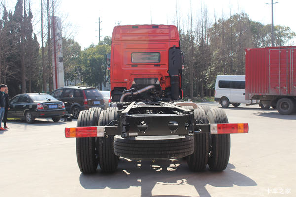 �������½��JH6350����8*4�ػ����һ�2.8��Ԫ