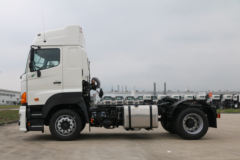 广汽日野 700系列重卡 420马力 4X2牵引车(高顶)(YC4180SH2PF5)
